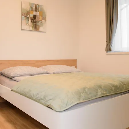 Eliza 2 Apartman *
